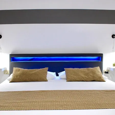 Omnia Apartment *